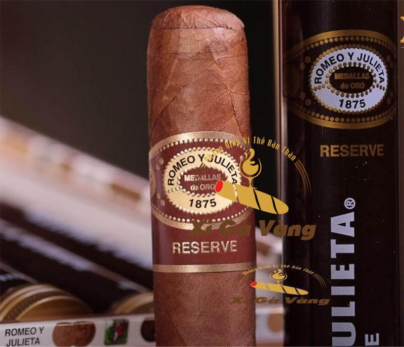 Giá của Romeo Y Julieta Titan tubos 21 có sự chênh lệch tuỳ theo đơn vị bán